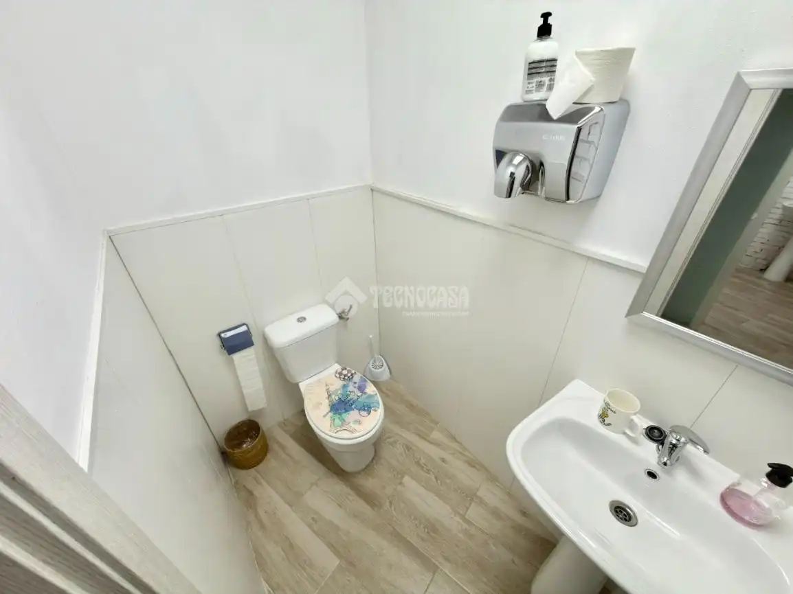 Business premises for sale in Cabanillas del Campo, imagen 11