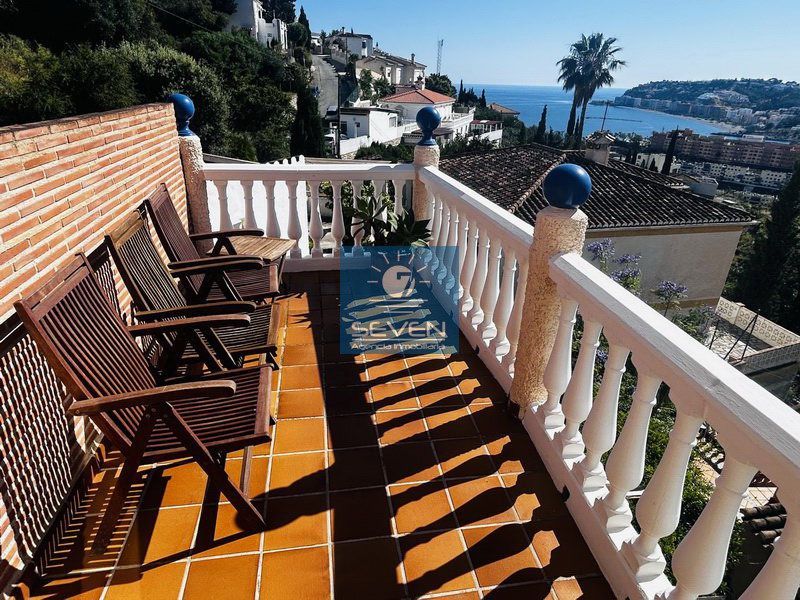 Vista exterior de Casa o chalet en venta en Almuñécar con Aire acondicionado, Terraza y Trastero