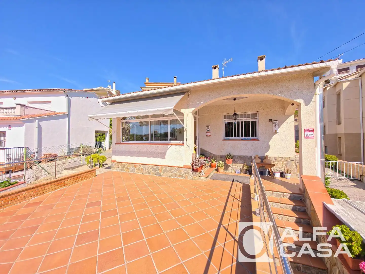 Vista exterior de Casa o xalet en venda en Lloret de Mar amb Aire condicionat, Calefacció i Terrassa