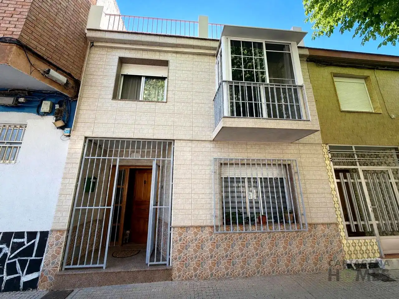 Außenansicht von Einfamilien-Reihenhaus zum Verkauf in Cartagena mit Abstellraum, Möbliert und Balkon