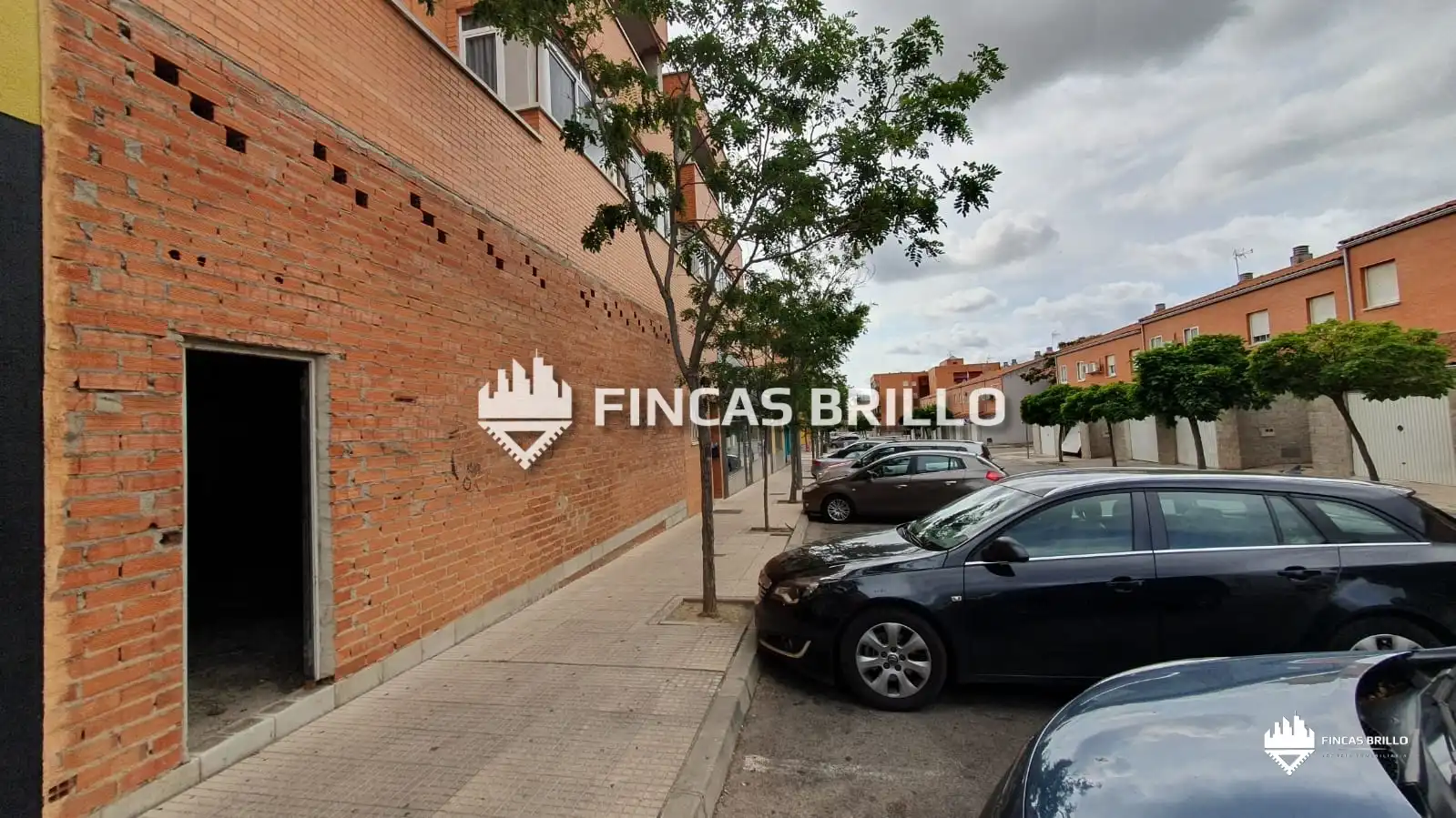Locale commerciale in vendita a Calle Río Tormes 11