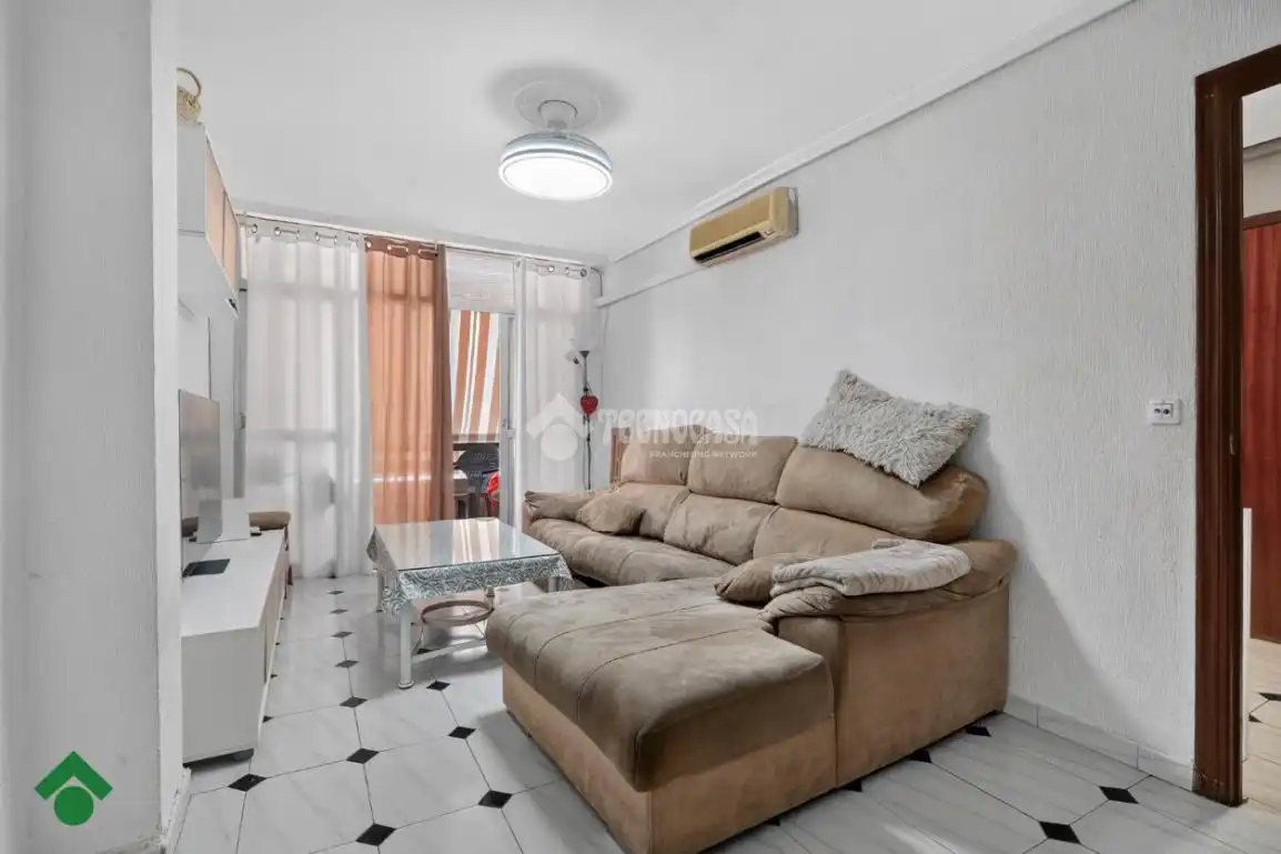 Sala d'estar de Pis en venda en Córdoba amb Terrassa