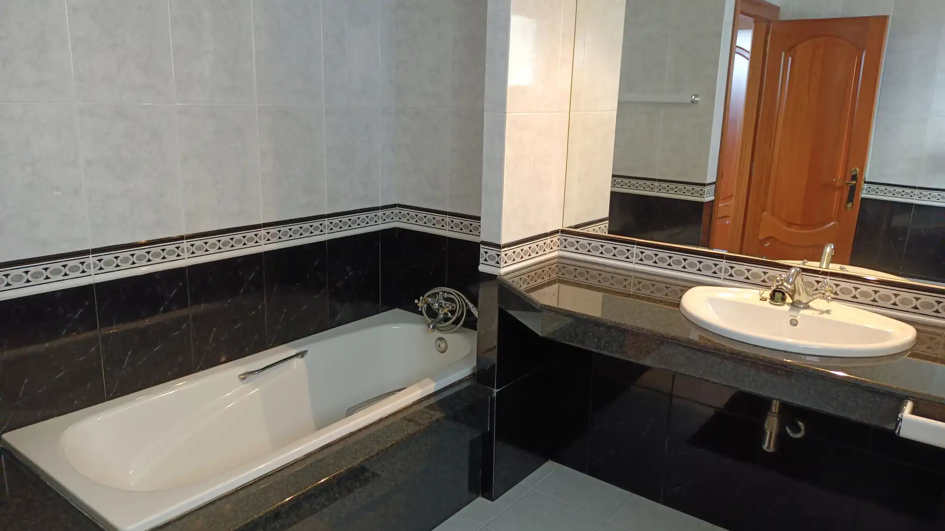 Badezimmer von Maisonette zum Verkauf in Vilalba mit Heizung und Möbliert