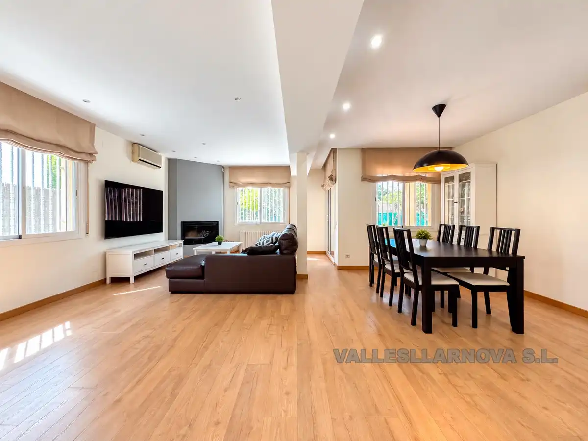 Detached house with garden for sale in Sant Fost de Campsentelles, imagen 7