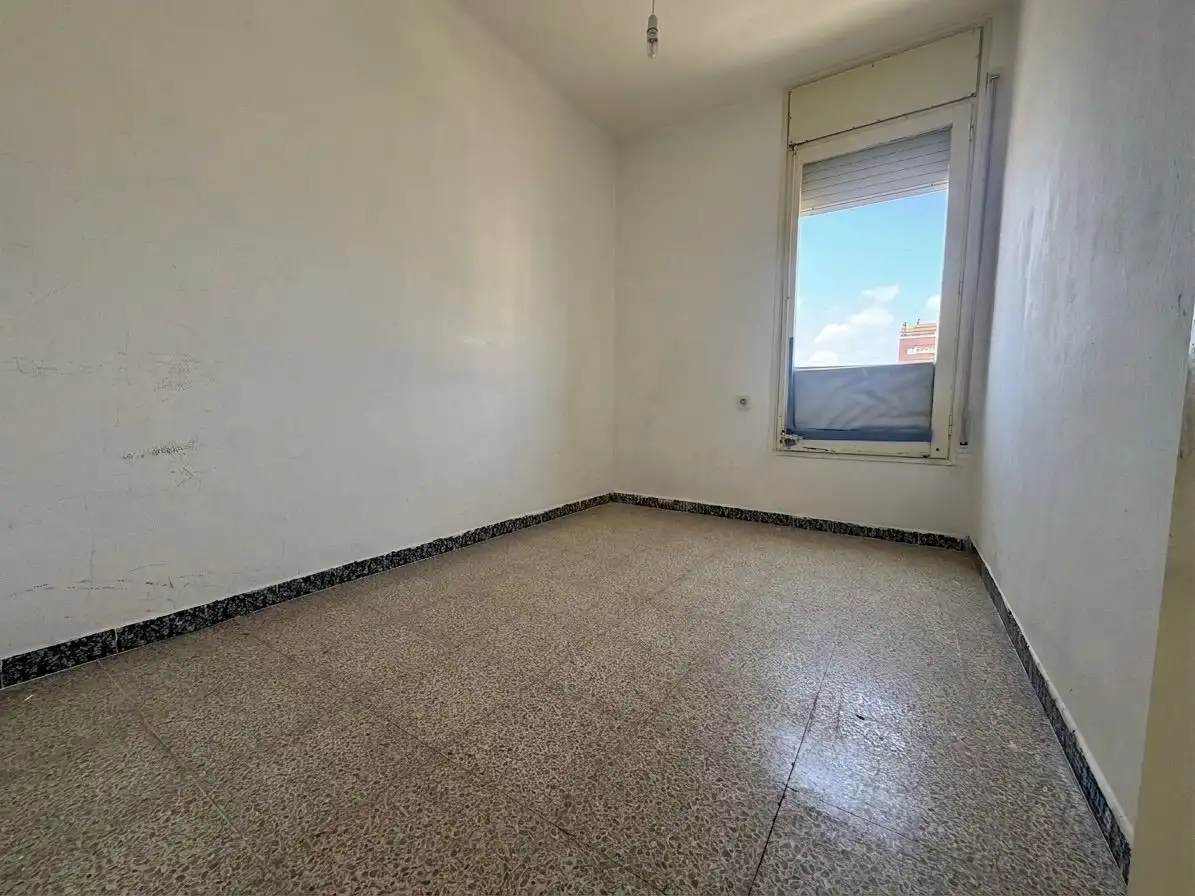 Bedroom of Flat for sale in Salt