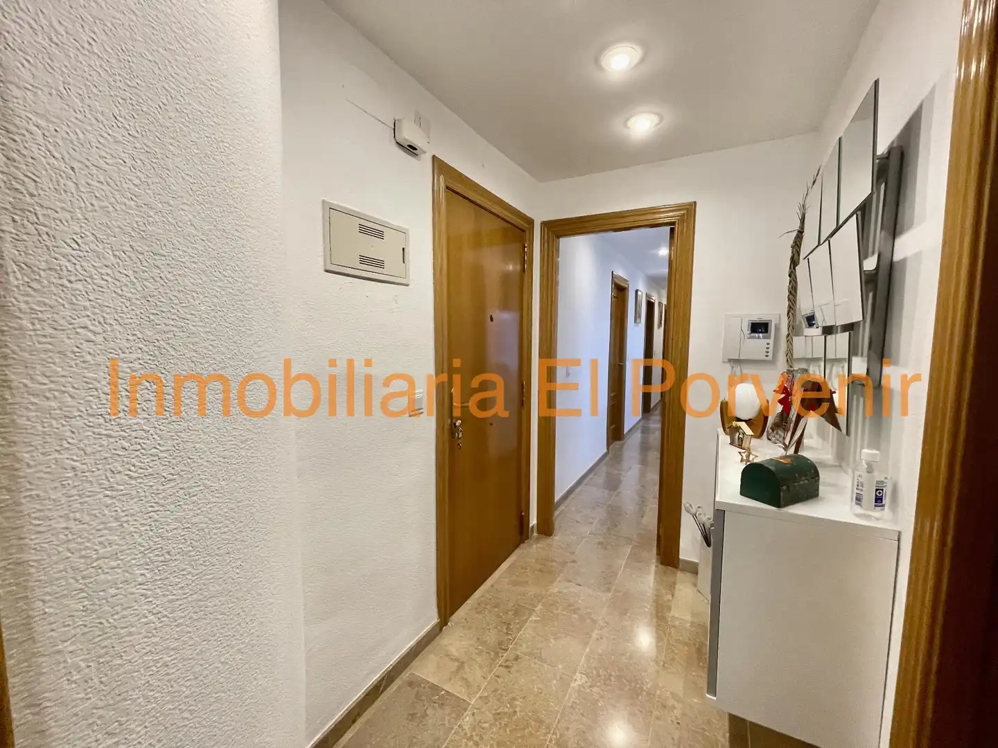 Piso con terraza en venta en Zona La Ermita, imagen 2