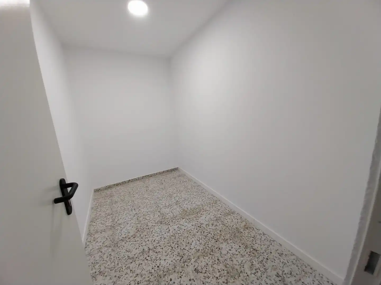 Storage room for sale in Jaén