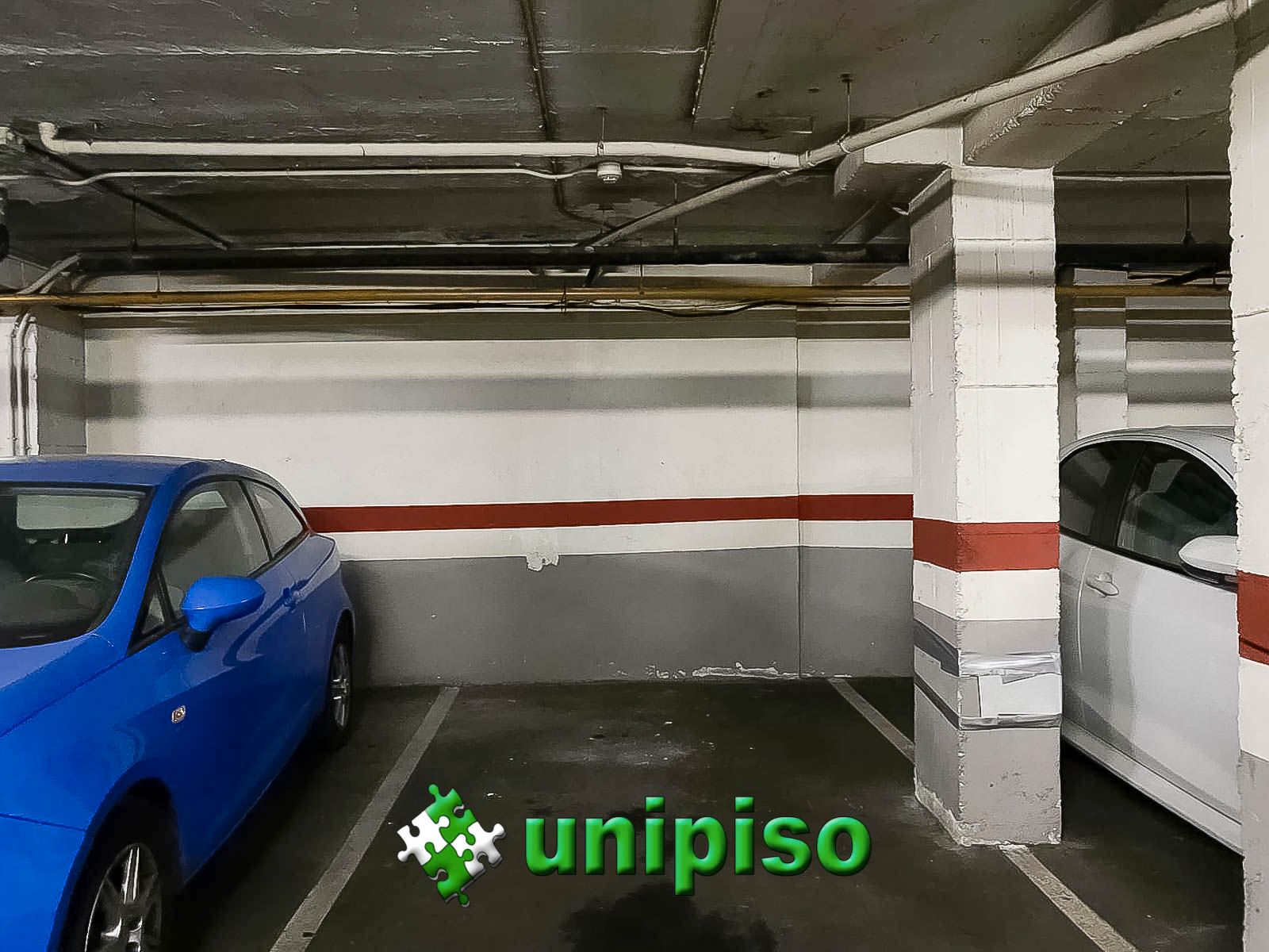 Garage for sale in La Serna