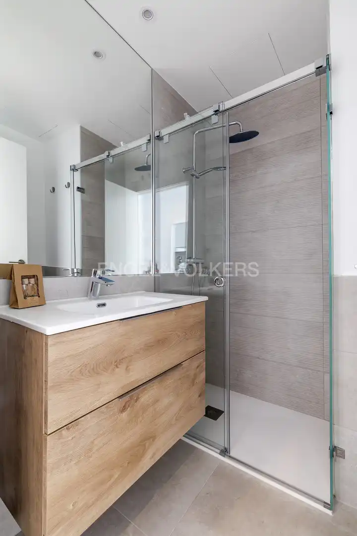 Badezimmer von Wohnungen zur Miete in Madrid mit Klimaanlage, Heizung und Terrasse