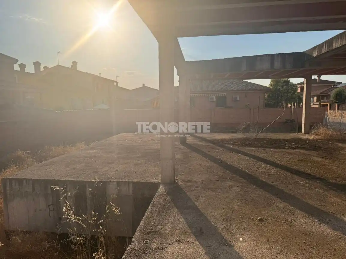 Casa adosada en venta en Calera y Chozas