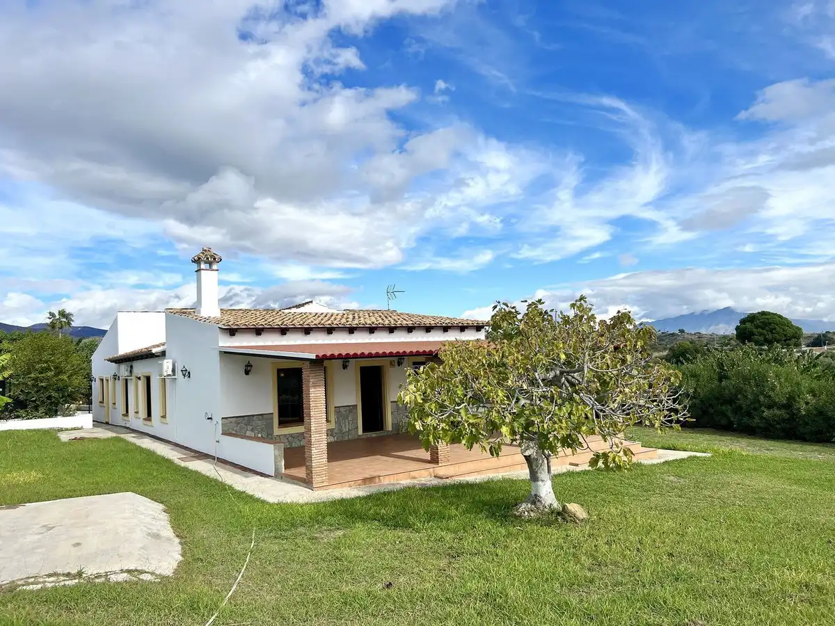 Chalet en venta en Estepona Pueblo, imagen 2