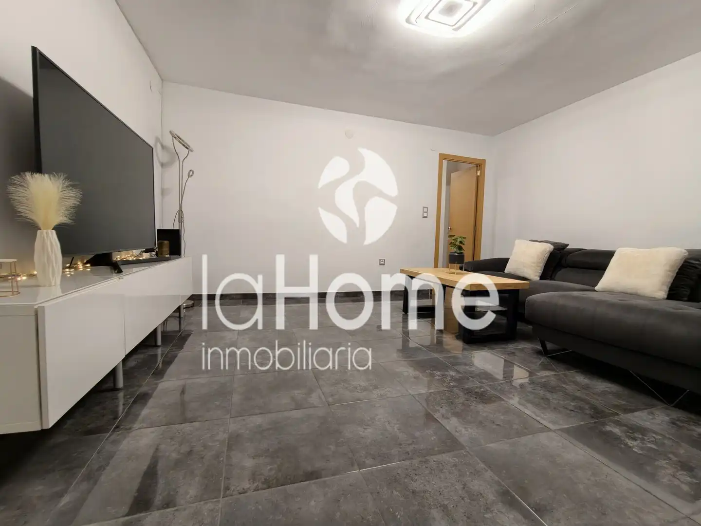 Living room of Flat for sale in Llíria  with Terrace, Furnished and Oven
