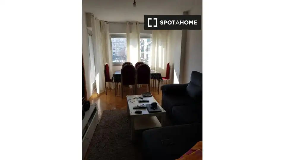 Room in Ciudad 70