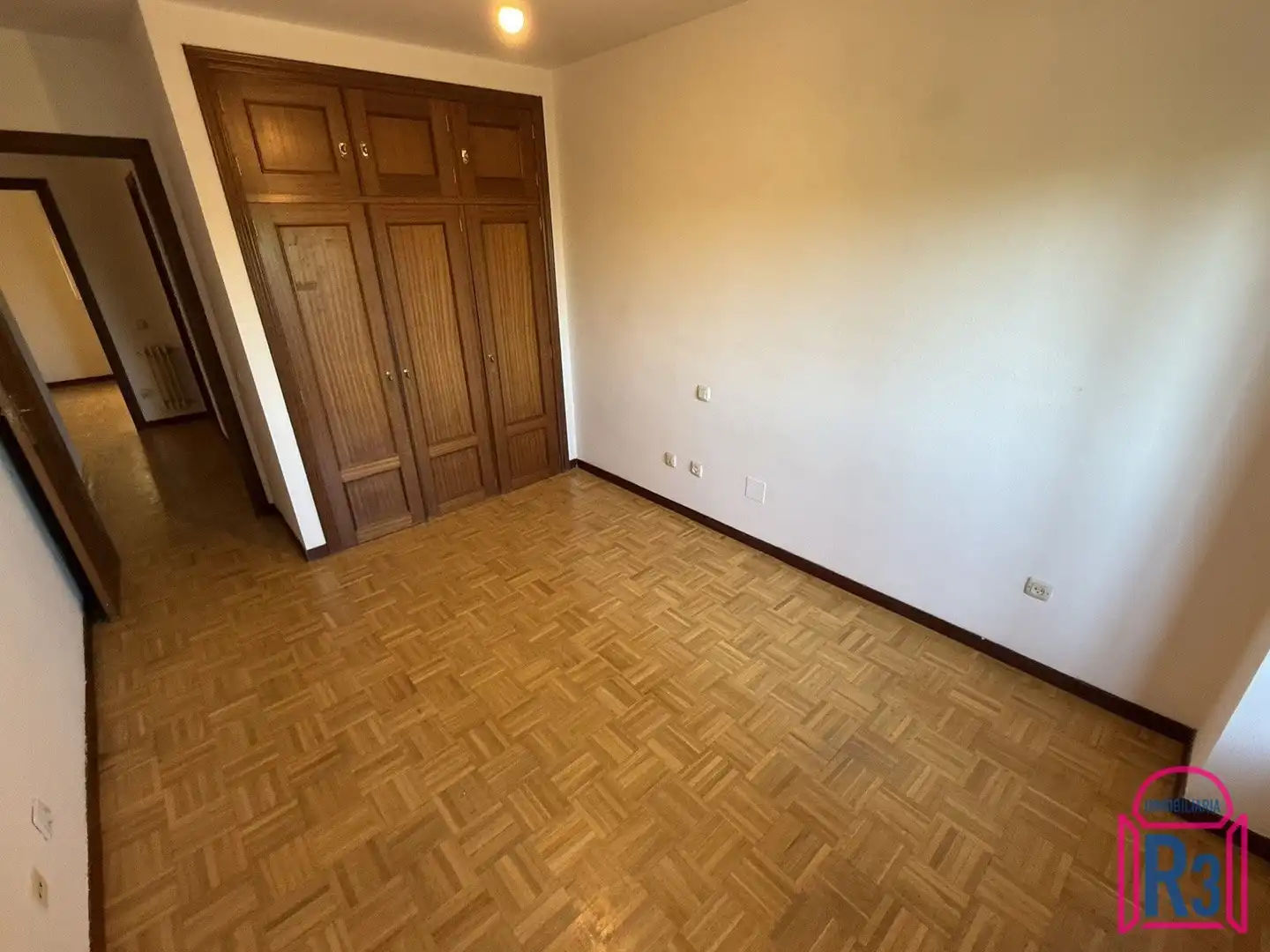 Piso de alquiler en León Capital  con Calefacción, Terraza y Trastero