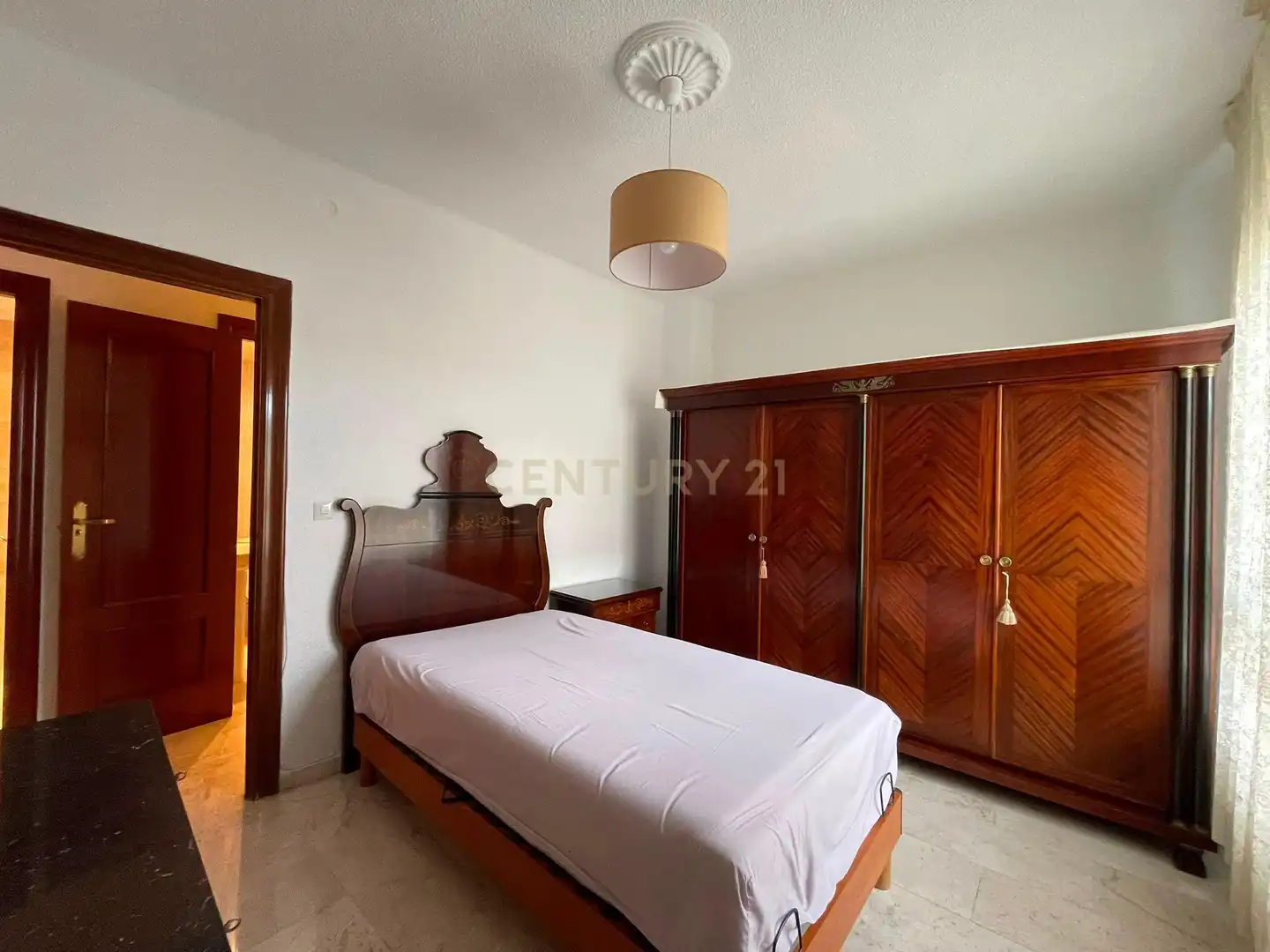 Bedroom of Apartments for rent in Granada  with Air Conditioner, Washing machine and Balcony