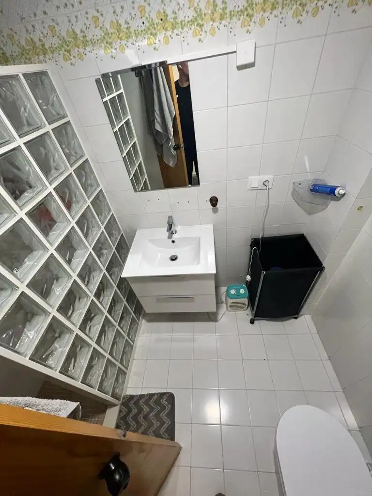 Baño de Piso de alquiler en Elche / Elx con Jardín privado, Terraza y Amueblado