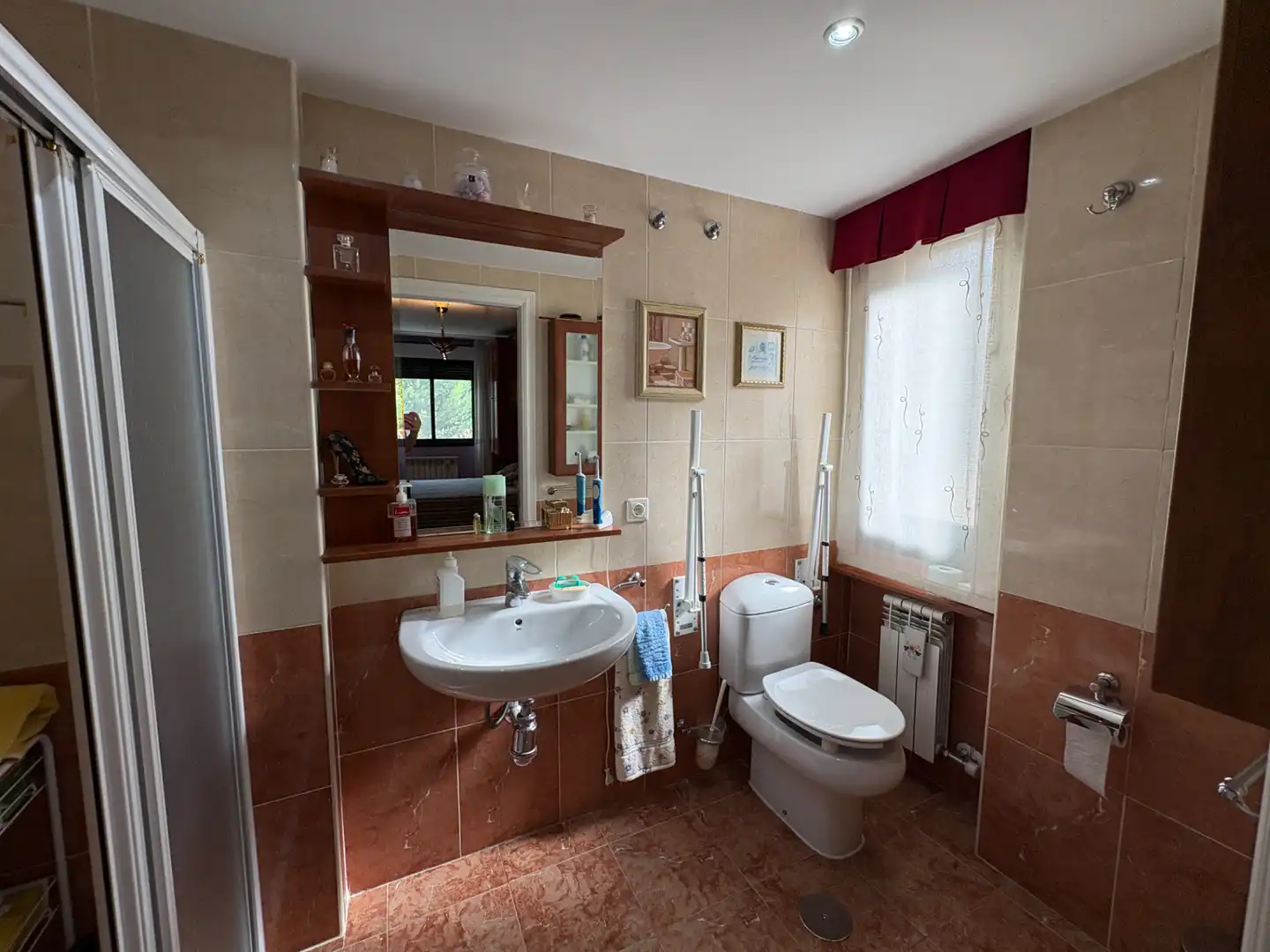 Baño de Casa adosada en venta en Simancas con Aire acondicionado, Calefacción y Jardín privado