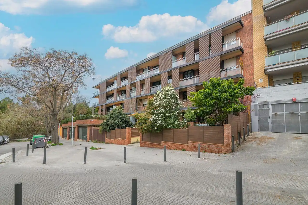 Vista exterior de Apartamento en venta en Molins de Rei con Aire acondicionado, Trastero y Balcón