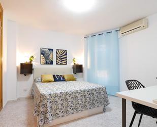 Bedroom of Flat to rent in Alicante / Alacant  with Air Conditioner