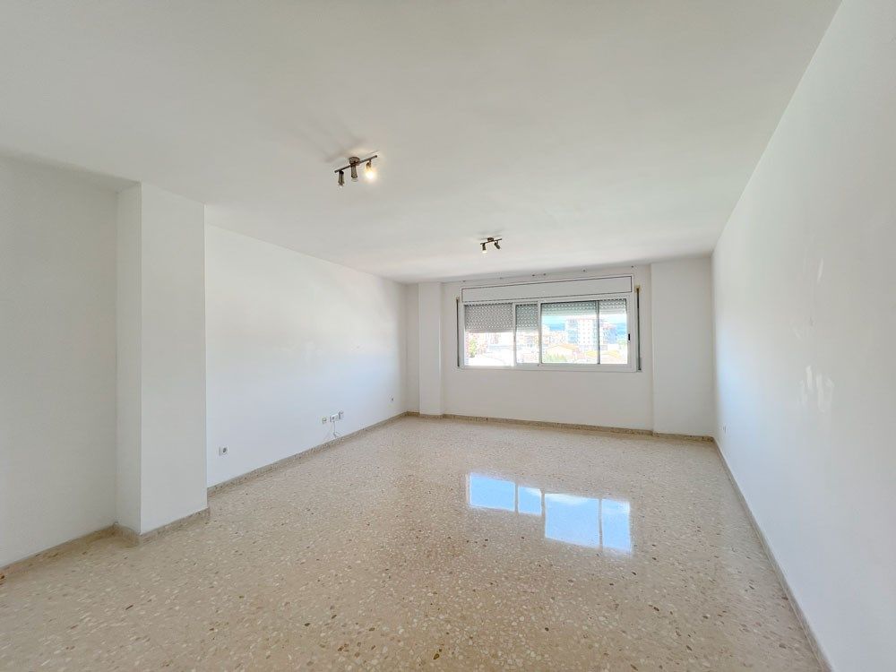 Living room of Flat for sale in Constantí  with Air Conditioner, Heating and Alarm