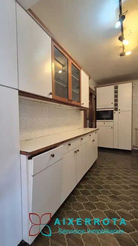 Cocina de Piso en venta en Getxo  con Calefacción, Terraza y Trastero