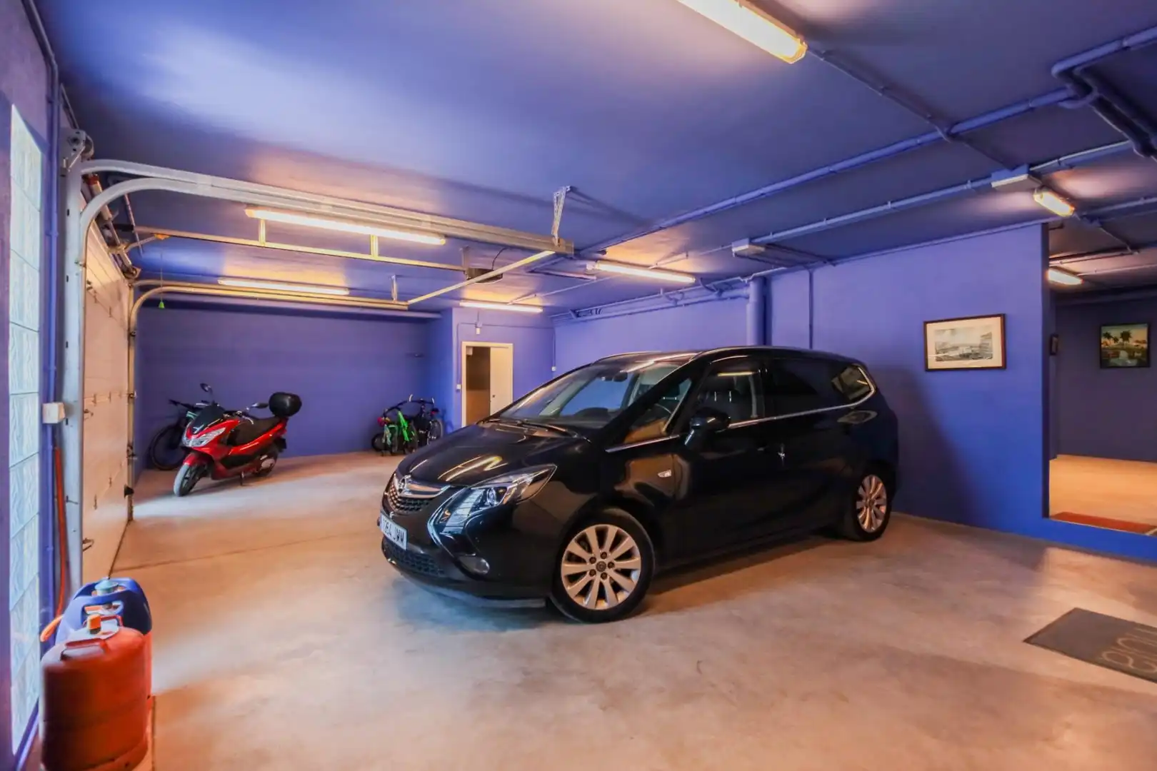 Aparcament de Casa o xalet en venda en Tortosa amb Aire condicionat, Jardí privat i Terrassa