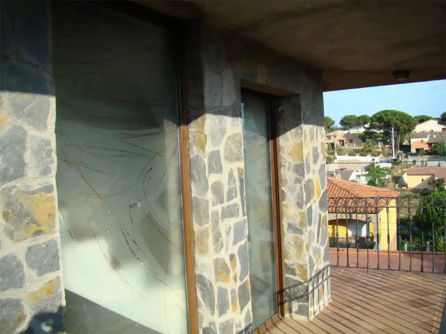 Vista exterior de Casa o xalet en venda en Maçanet de la Selva amb Aire condicionat, Piscina i Balcó