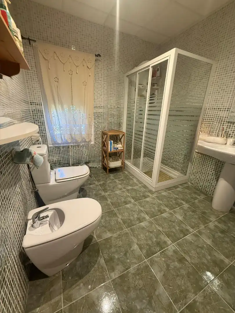 Baño de Casa o chalet en venta en Los Pozuelos de Calatrava   con Aire acondicionado, Calefacción y Jardín privado