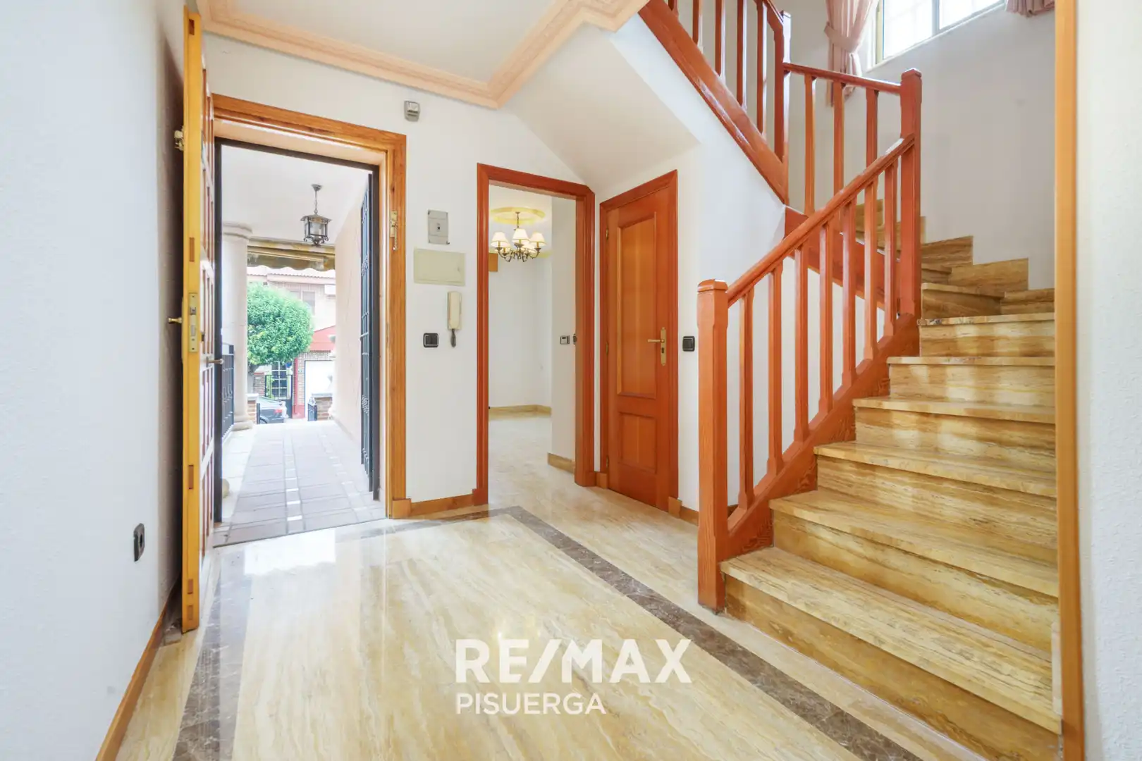 Chalet con jardín en venta en Calle Castilla y León 1, imagen 30