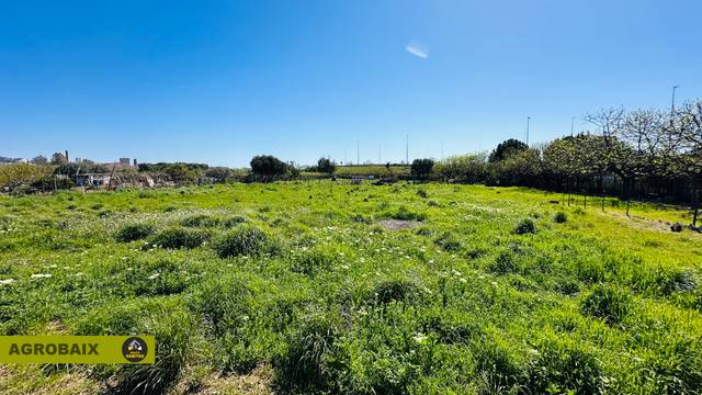 Terreno en Venta en Camí Lateral de la Ronda Litoral (Est), 545 en Eixample