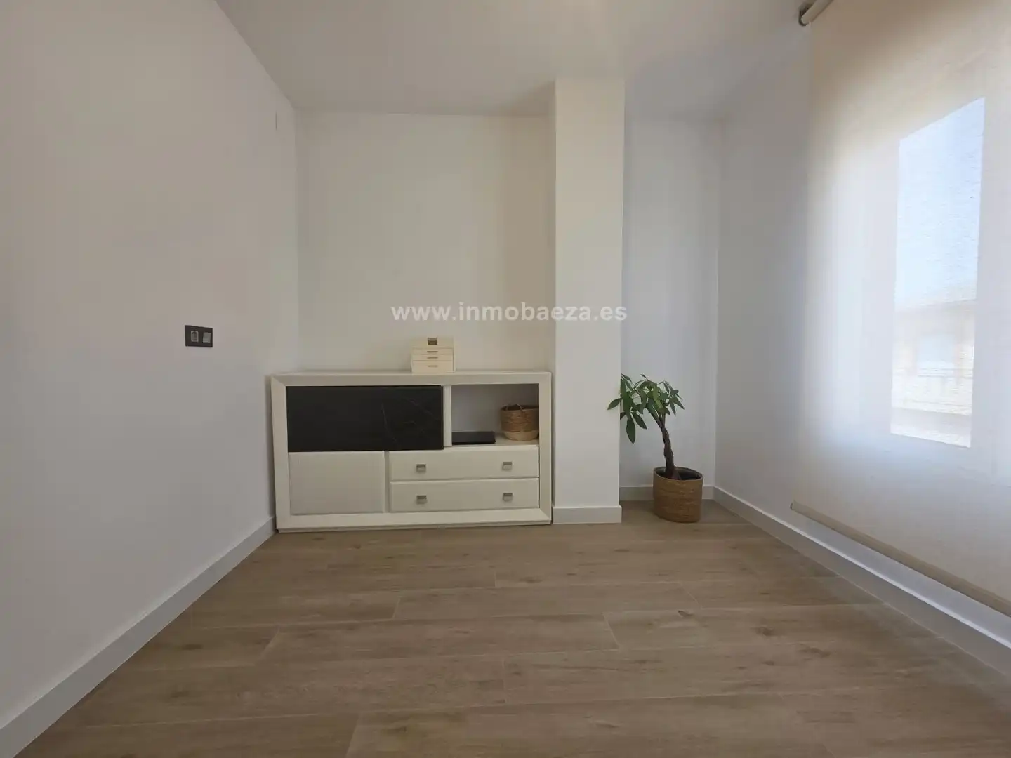 Dormitori de Casa o xalet en venda en Ibros amb Terrassa i Traster