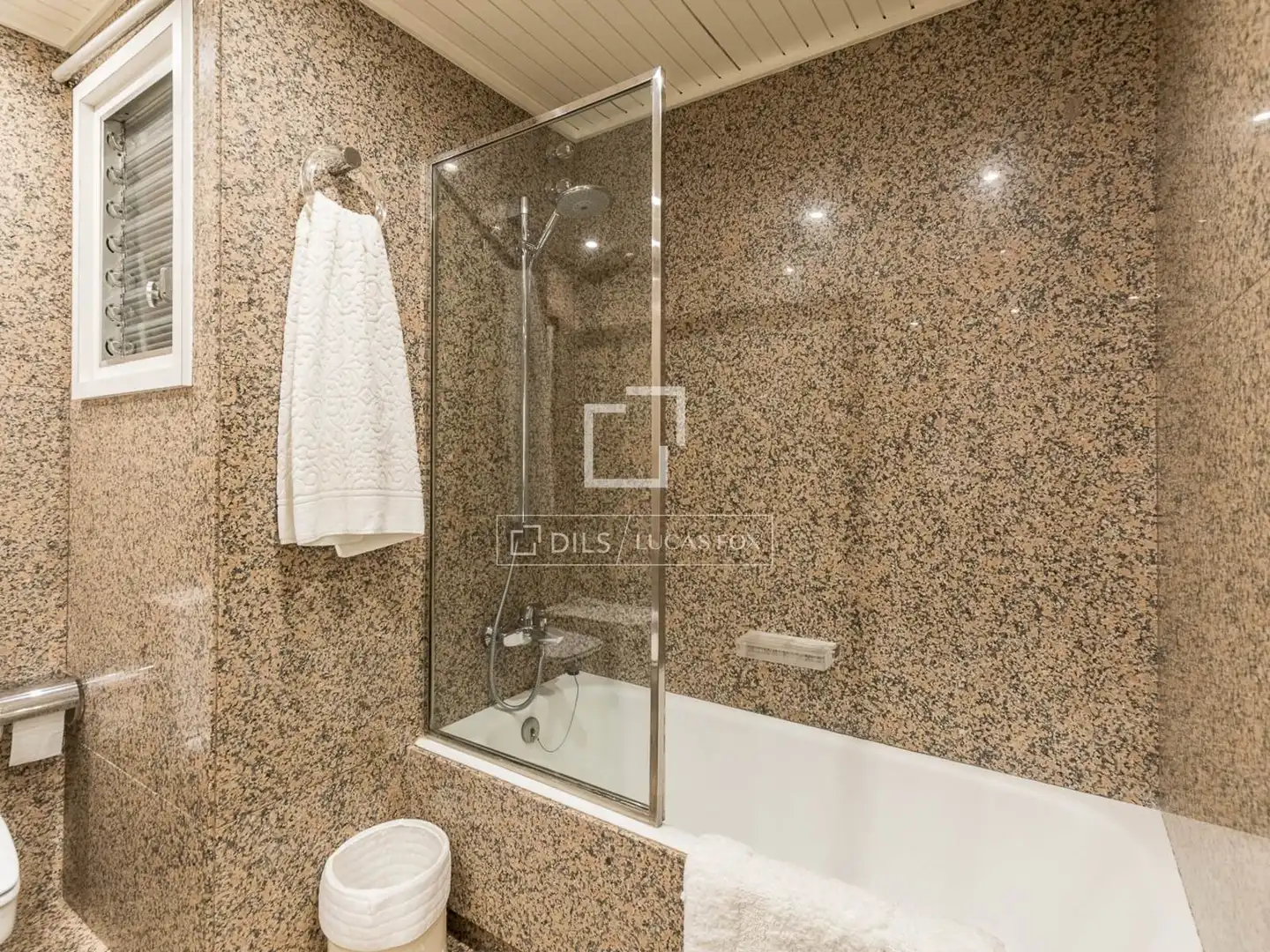 Baño de Piso en venta en Barcelona con Aire acondicionado