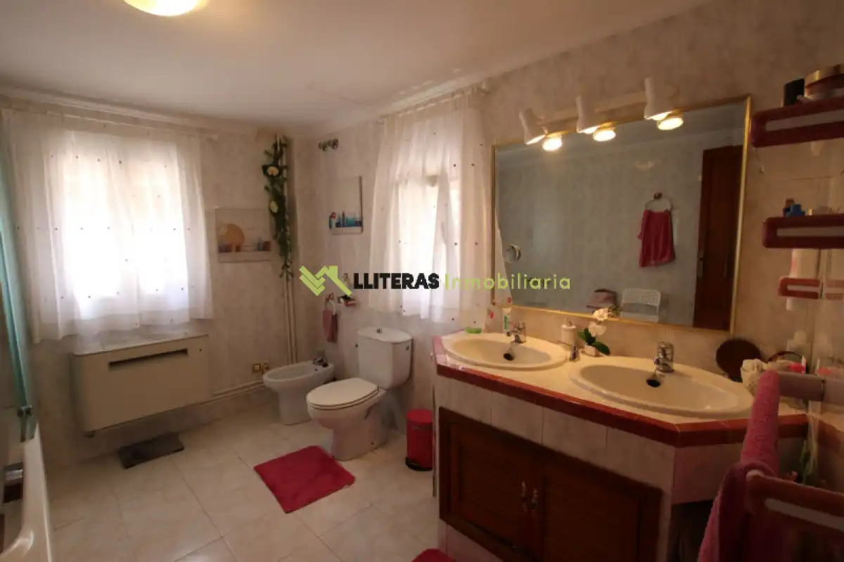 Badezimmer von Country house zum Verkauf in Inca mit Klimaanlage, Privatgarten und Terrasse