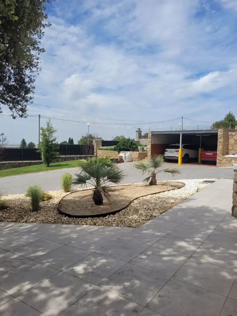 Garden of Houses for sale in Otero de Herreros  with Air Conditioner, Heating and Private garden