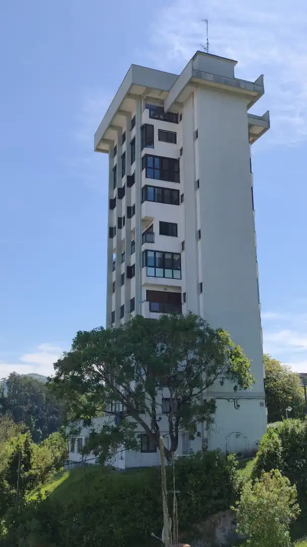 Vista exterior de Pis en venda en Zarautz amb Terrassa i Moblat