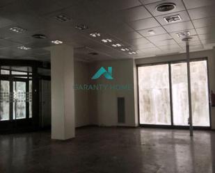 Premises to rent in  Sevilla Capital  with Air Conditioner