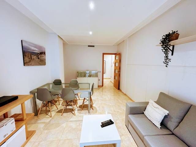 Piso en Venta en Carrer Antoni Gaudí, 12 en L'Ampolla