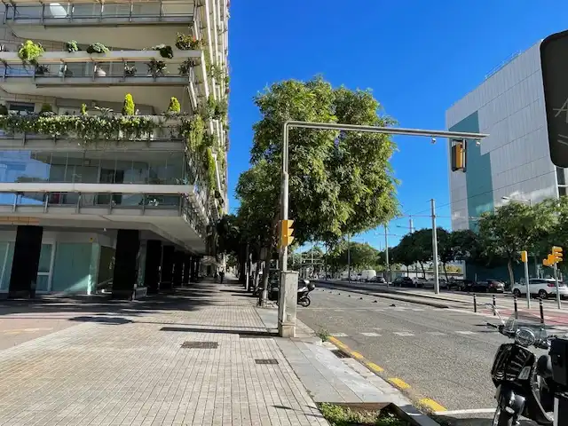 Local en venda a Avinguda d'Eduard Maristany, El Besós i el Maresme