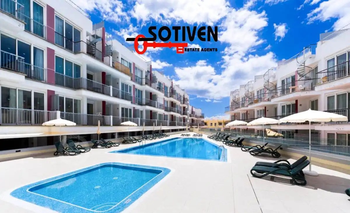 Vista exterior de Apartament de lloguer en Santiago del Teide amb Terrassa i Piscina comunitària
