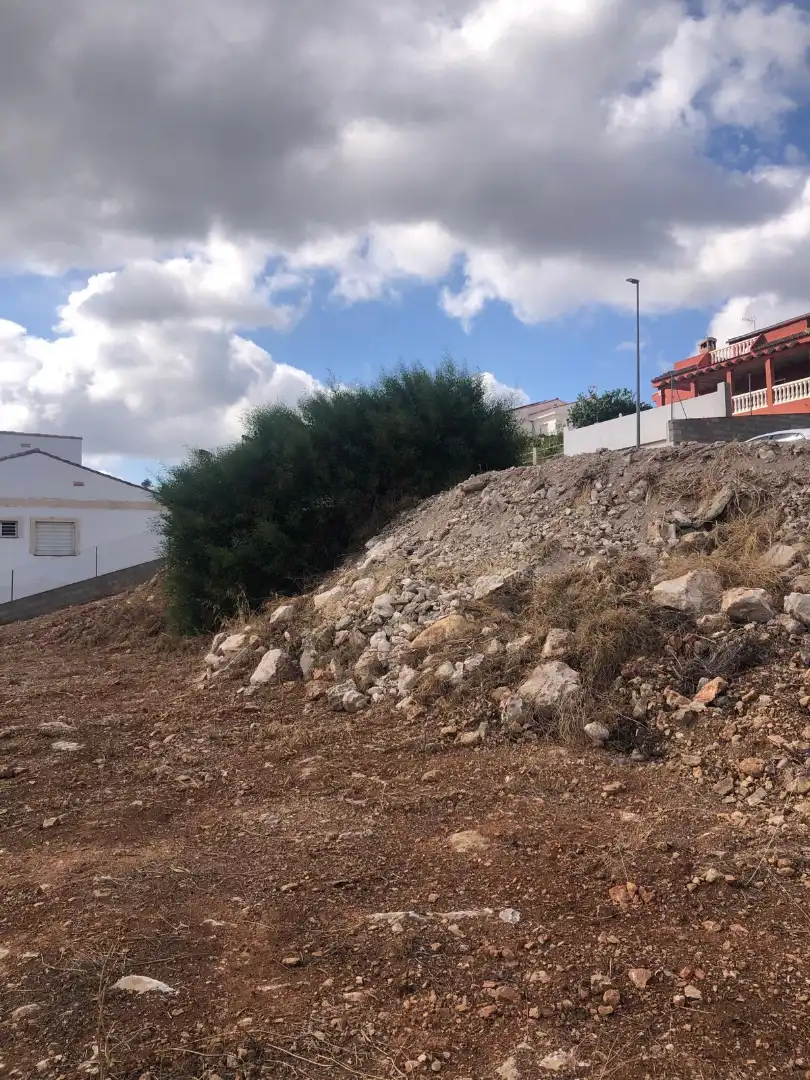 Residencial en venta en Montroi / Montroy