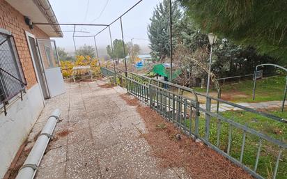 Terrassa de Casa o xalet en venda en Serracines amb Jardí privat, Terrassa i Piscina