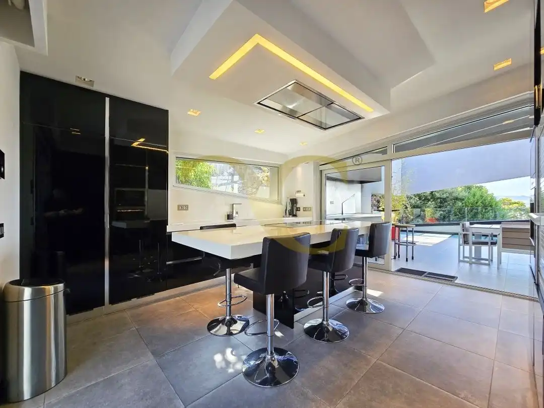 Cocina de Casa o chalet en venta en Gijón  con Calefacción, Jardín privado y Terraza