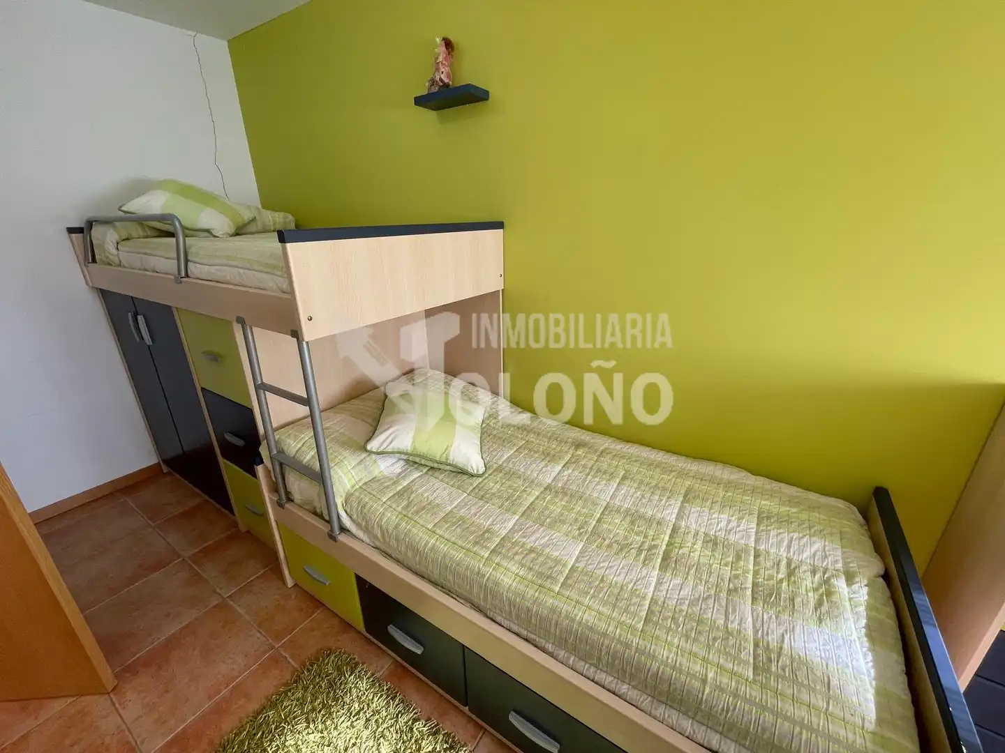 Habitación de Apartamento en venta en Alesanco con Calefacción, Terraza y Trastero