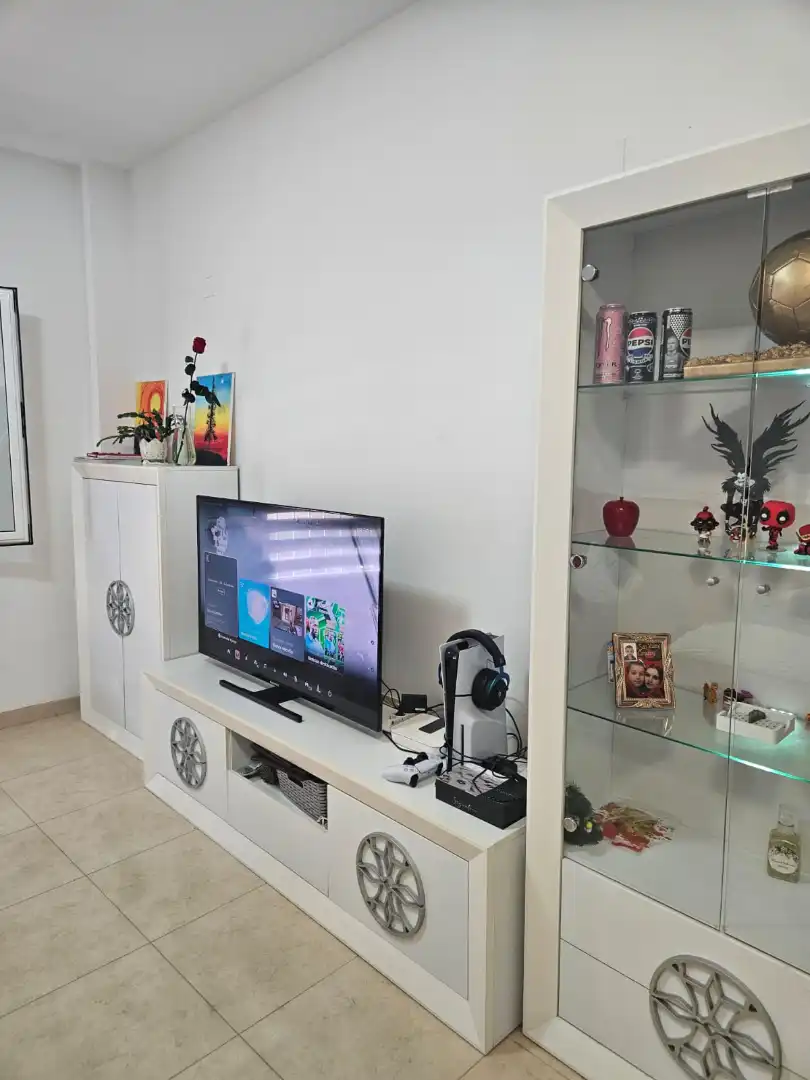 Sala d'estar de Pis en venda en Roquetas de Mar amb Moblat