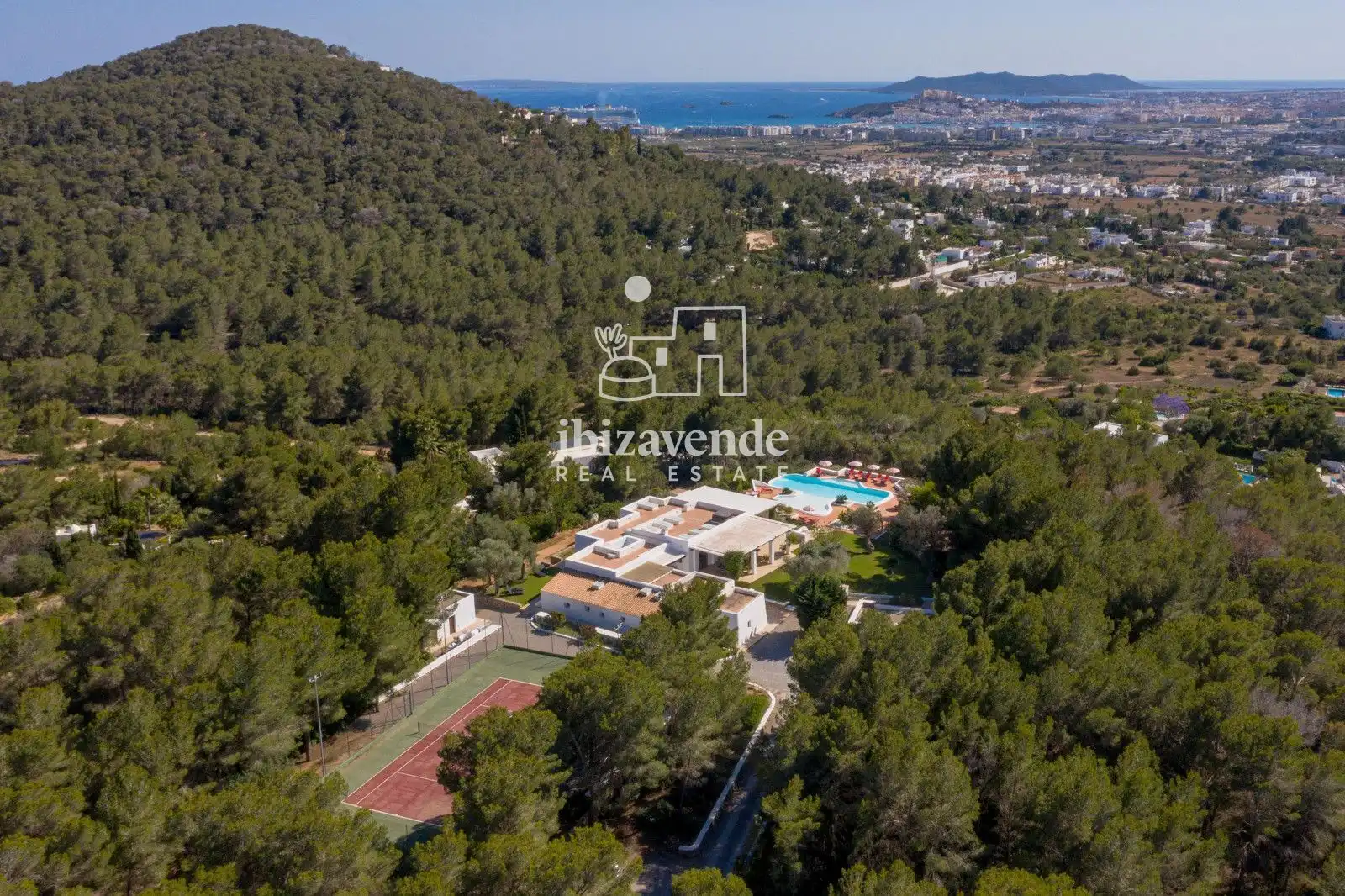 Vista exterior de Casa o chalet de alquiler en Santa Eulària des Riu con Aire acondicionado, Calefacción y Terraza