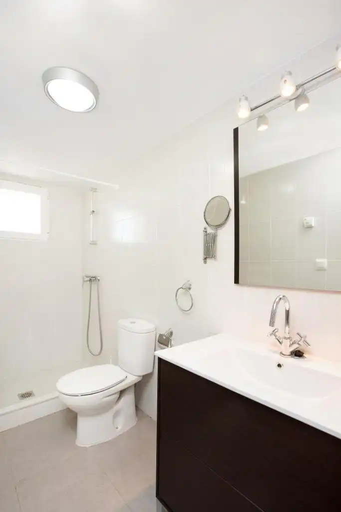 Baño de Casa o chalet en venta en La Nucia con Aire acondicionado, Jardín privado y Piscina
