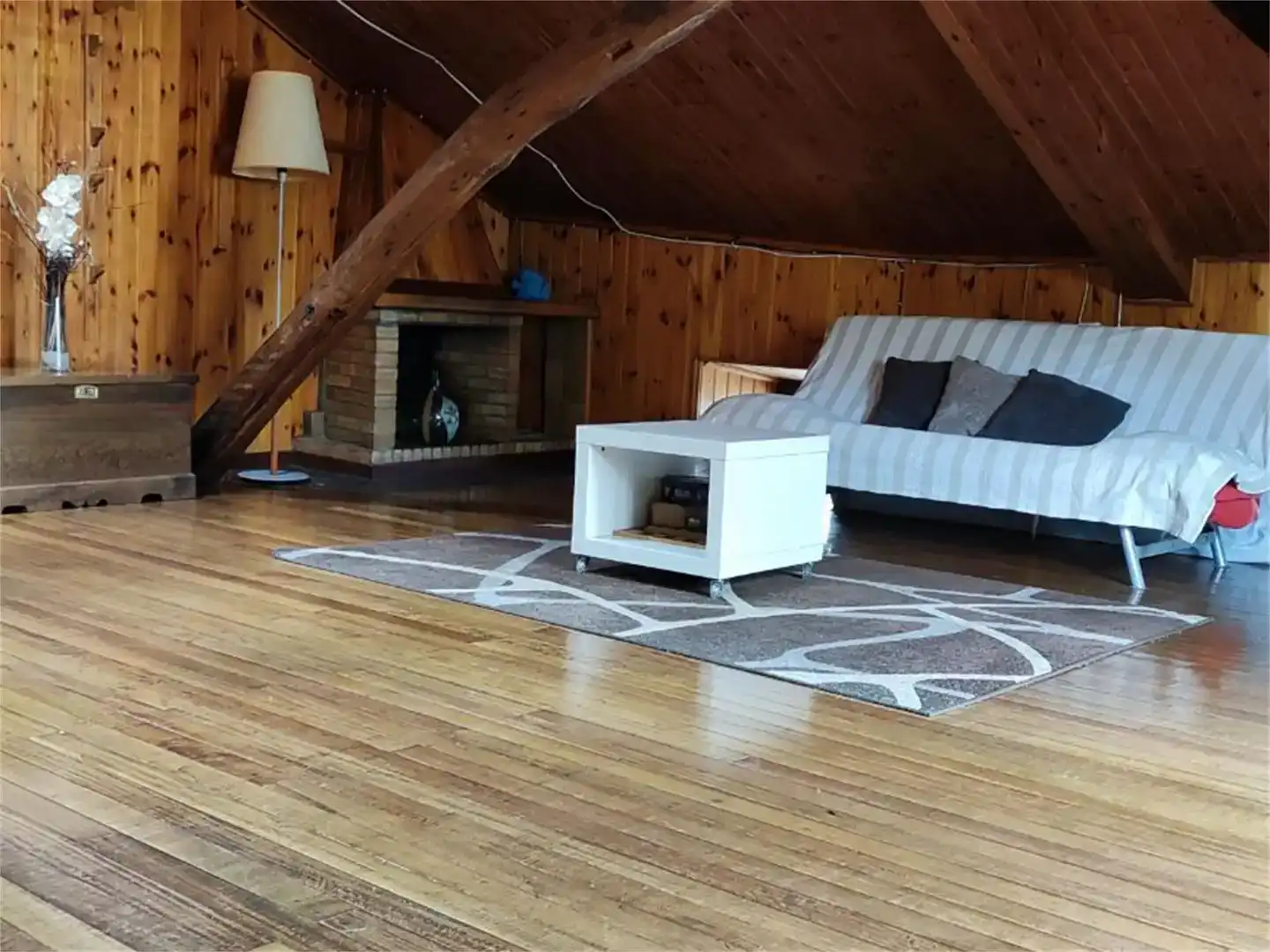 Sala d'estar de Casa adosada en venda en Castropol