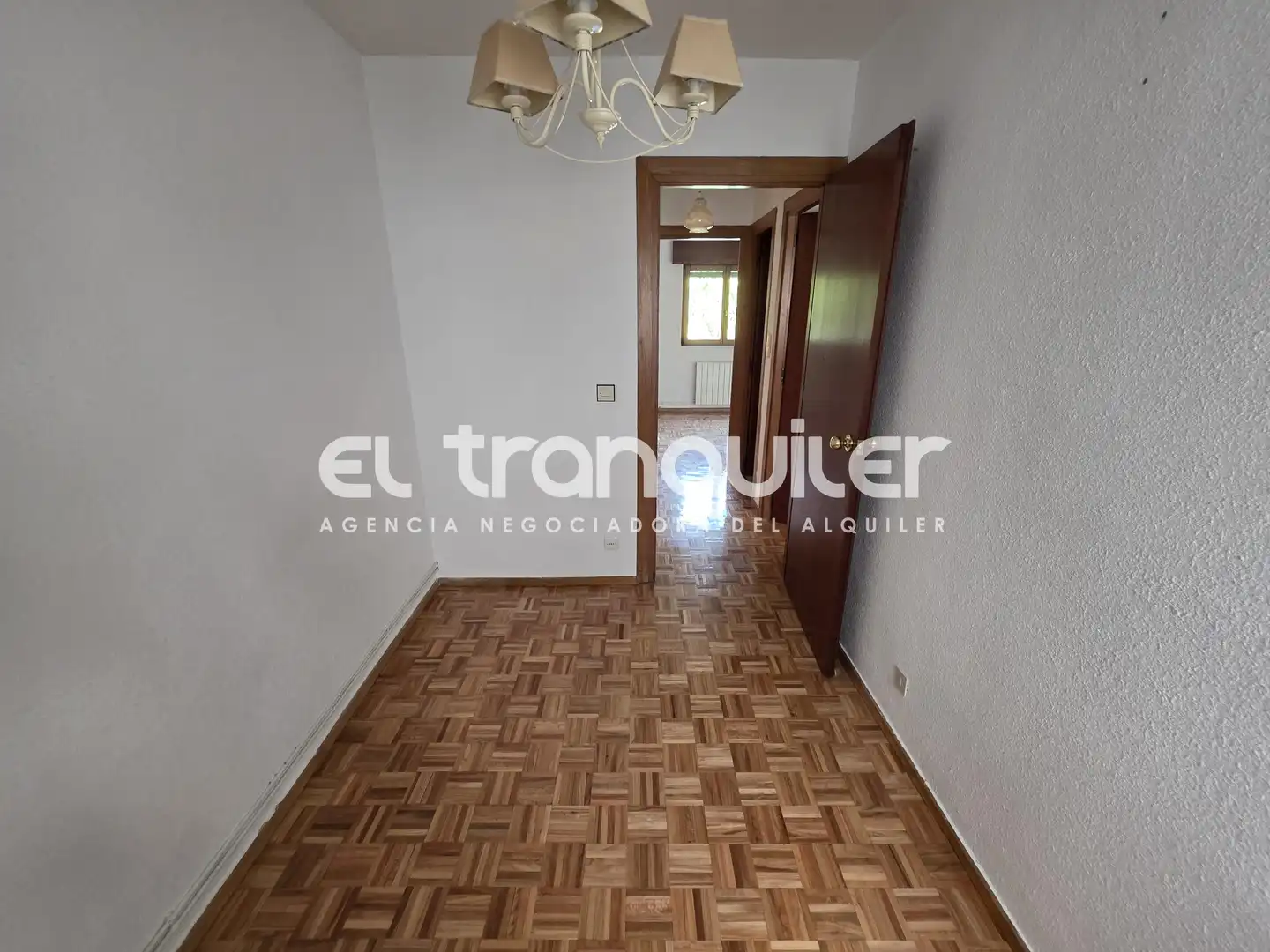 Bedroom of Flat for rent in Madrid  with Air Conditioner, Parquet flooring and Terrace