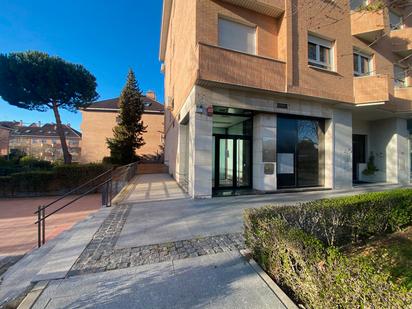 Exterior view of Premises to rent in Boadilla del Monte  with Air Conditioner