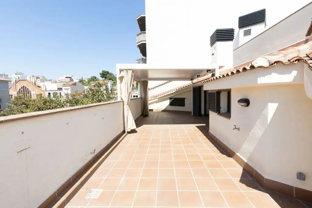 Terrasse von Wohnung zum Verkauf in Arenys de Mar mit Klimaanlage, Terrasse und Abstellraum
